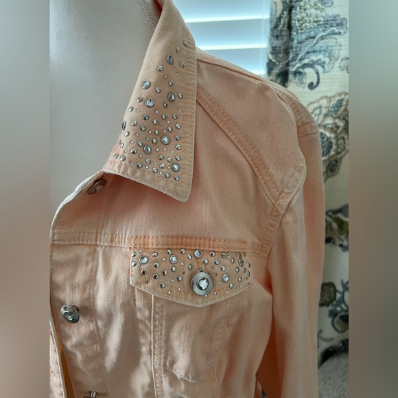 Chico’s Platinum Peach Studded Button down Jean Jacket Size L - Picture 2 of 12